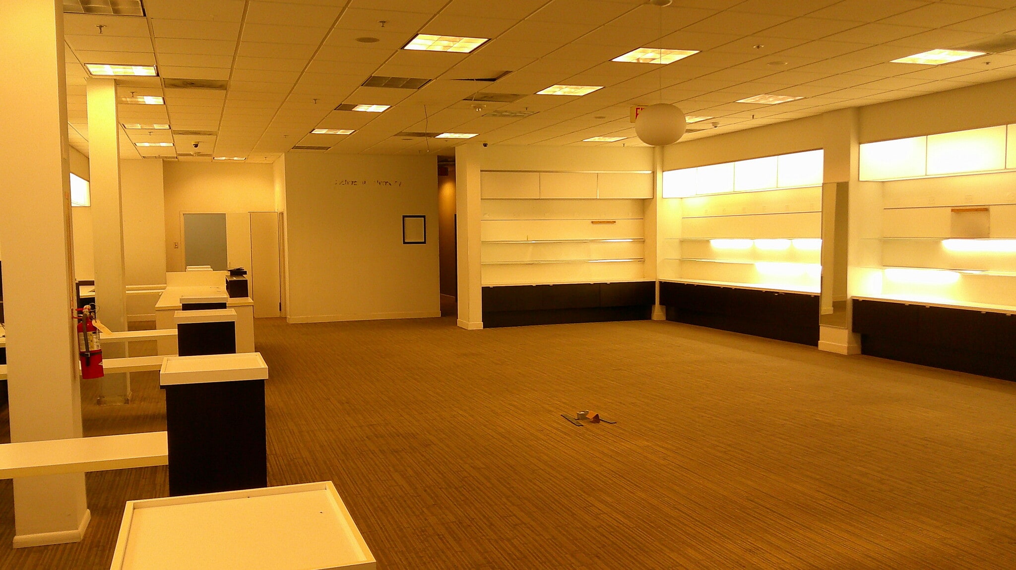 2086 Newpark Mall, Newark, CA à louer Photo intérieure- Image 1 de 1