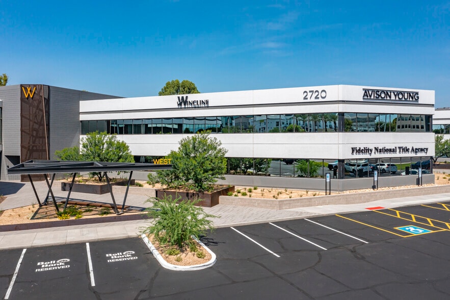 2850 E Camelback Rd, Phoenix, AZ for lease - Building Photo - Image 2 of 12