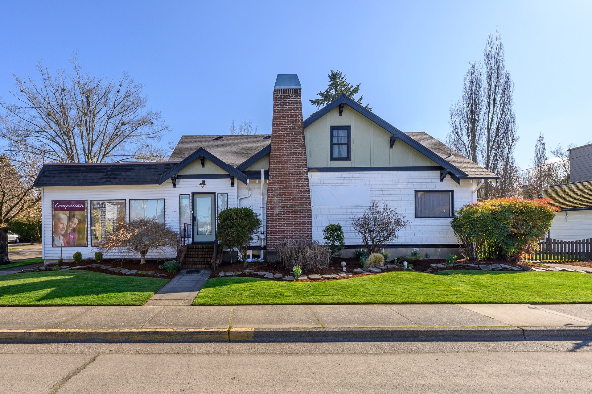 636 NE Baker St, Mcminnville, OR à vendre Photo du bâtiment- Image 1 de 31