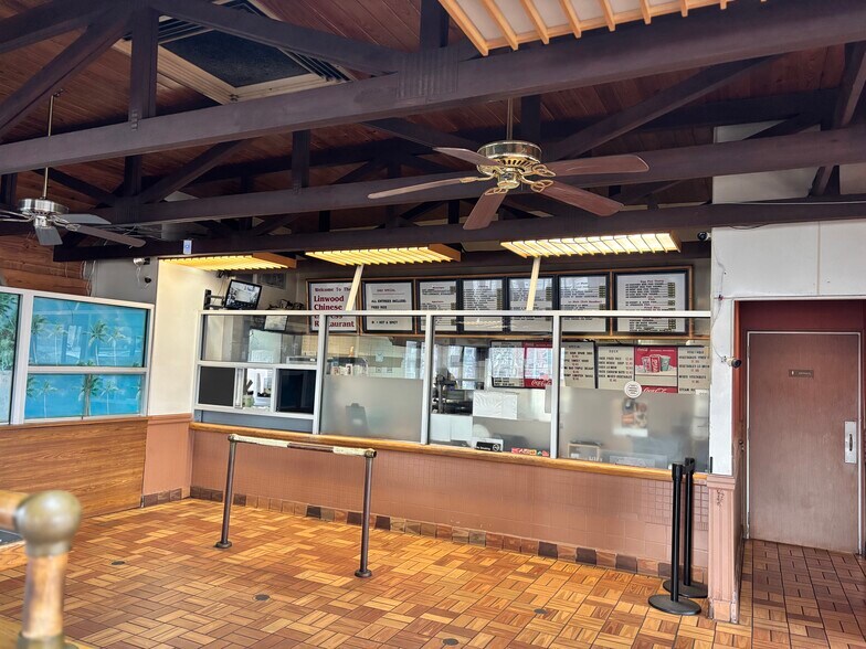 3134 Prospect Ave, Kansas City, MO for lease - Interior Photo - Image 3 of 12