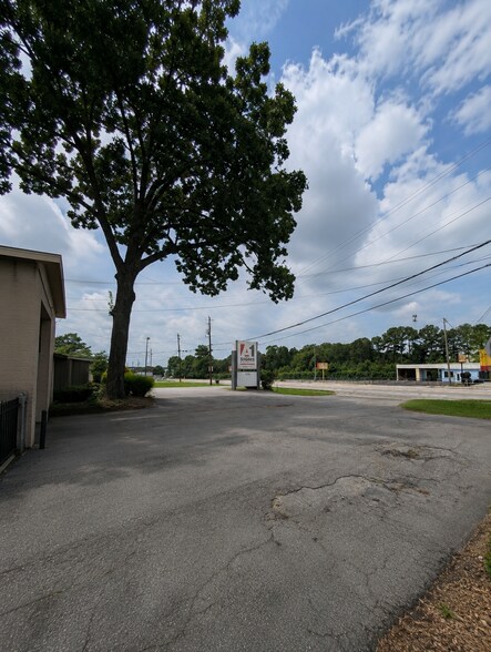 6334 Buford Hwy, Norcross, GA à louer - Photo du bâtiment - Image 3 de 12