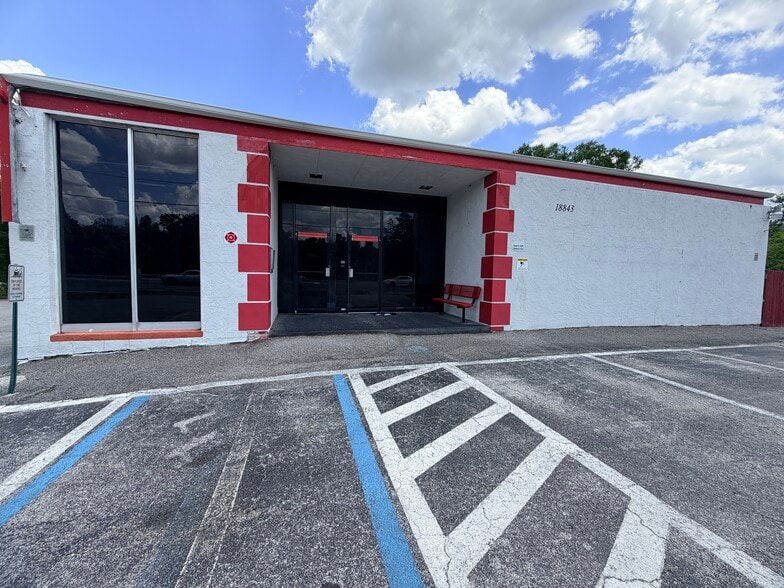 18843 N US Highway 41, Lutz, FL à vendre - Photo du bâtiment - Image 2 de 18
