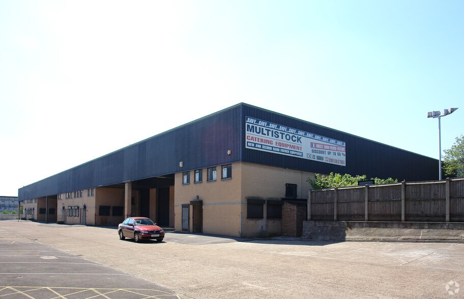 Ripple Rd, Barking à louer - Photo du bâtiment - Image 2 de 12