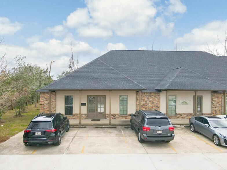 10245 Siegen Ln, Baton Rouge, LA à louer - Photo du bâtiment - Image 3 de 11