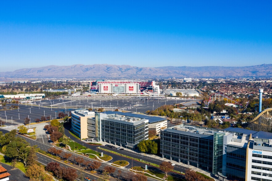 4655 Great America Pky, Santa Clara, CA à louer - Aérien - Image 2 de 20
