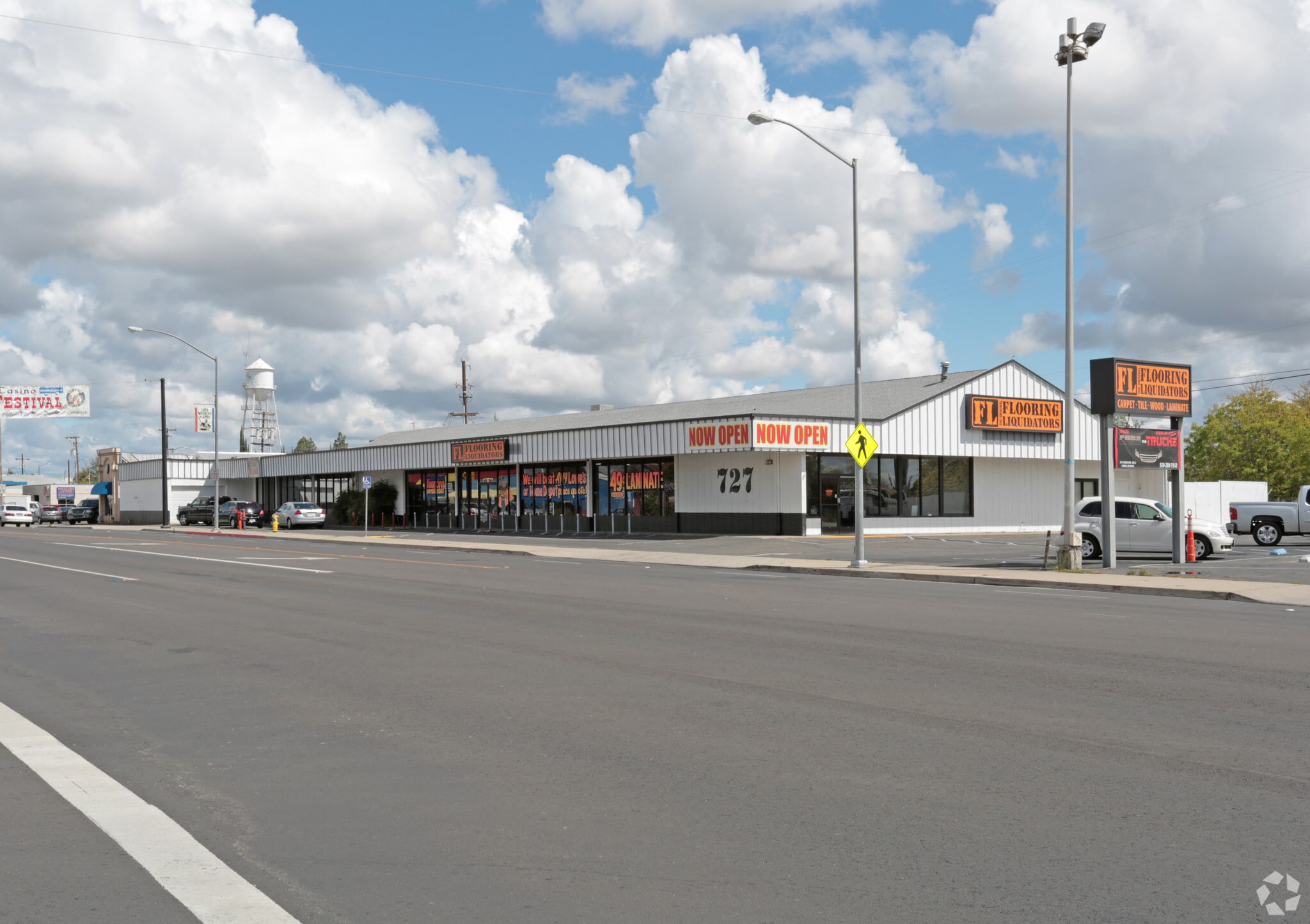 727 Clovis Ave, Clovis, CA for sale Primary Photo- Image 1 of 23