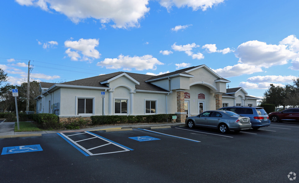 13148 Vail Ridge Dr, Riverview, FL for lease - Primary Photo - Image 1 of 36