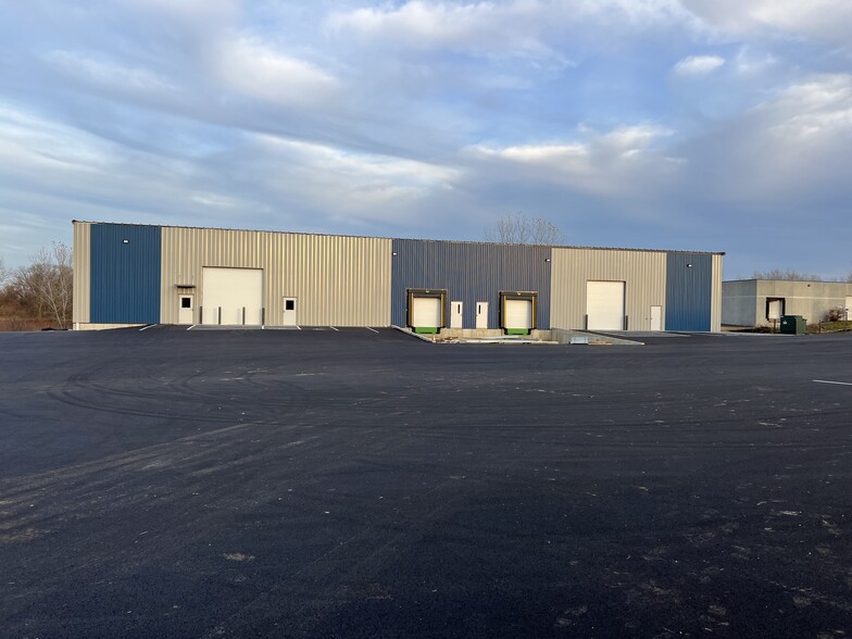 XXX 40th Ave NW, Rochester, MN for lease - Building Photo - Image 1 of 3