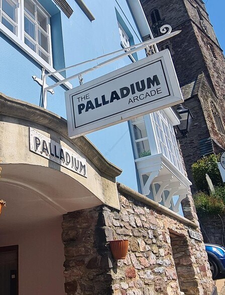 Duke St, Dartmouth à louer - Photo du bâtiment - Image 1 de 7