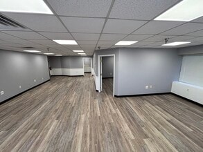 14101 Parke Long Ct, Chantilly, VA for lease Interior Photo- Image 2 of 4