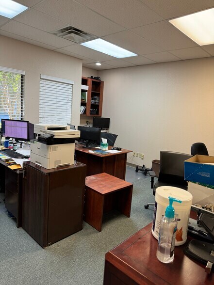 911 Medical Centre Dr, Arlington, TX for lease - Interior Photo - Image 3 of 22