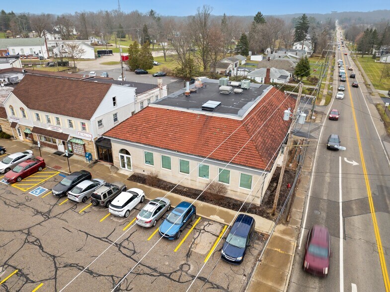 9777 Ravenna Rd, Twinsburg, OH à vendre - Photo du bâtiment - Image 2 de 45