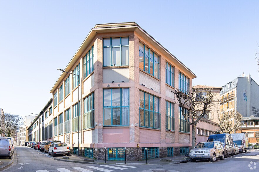 20 Rue Voltaire, Montreuil à louer - Photo du bâtiment - Image 2 de 3