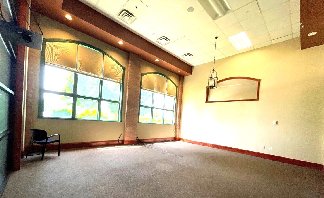 6200 State St, Saginaw, MI for lease Interior Photo- Image 1 of 7