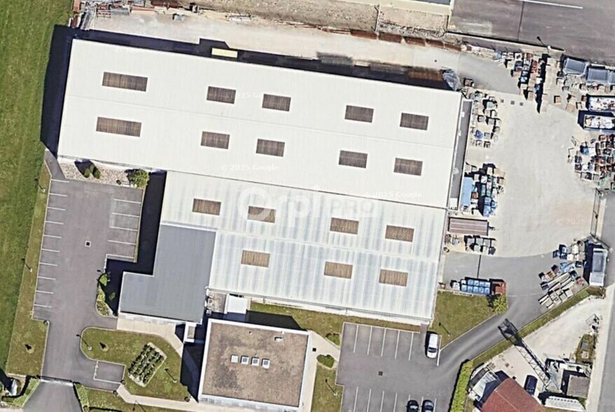Flex in Quetigny for sale - Building Photo - Image 1 of 9