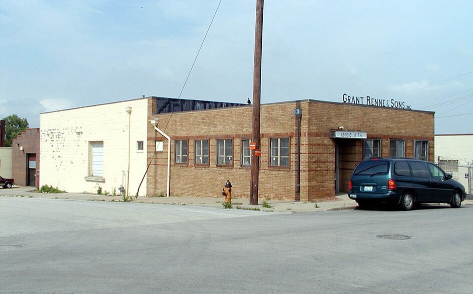 1200 E 8th St, Kansas City, MO à louer - Photo du bâtiment - Image 2 de 3