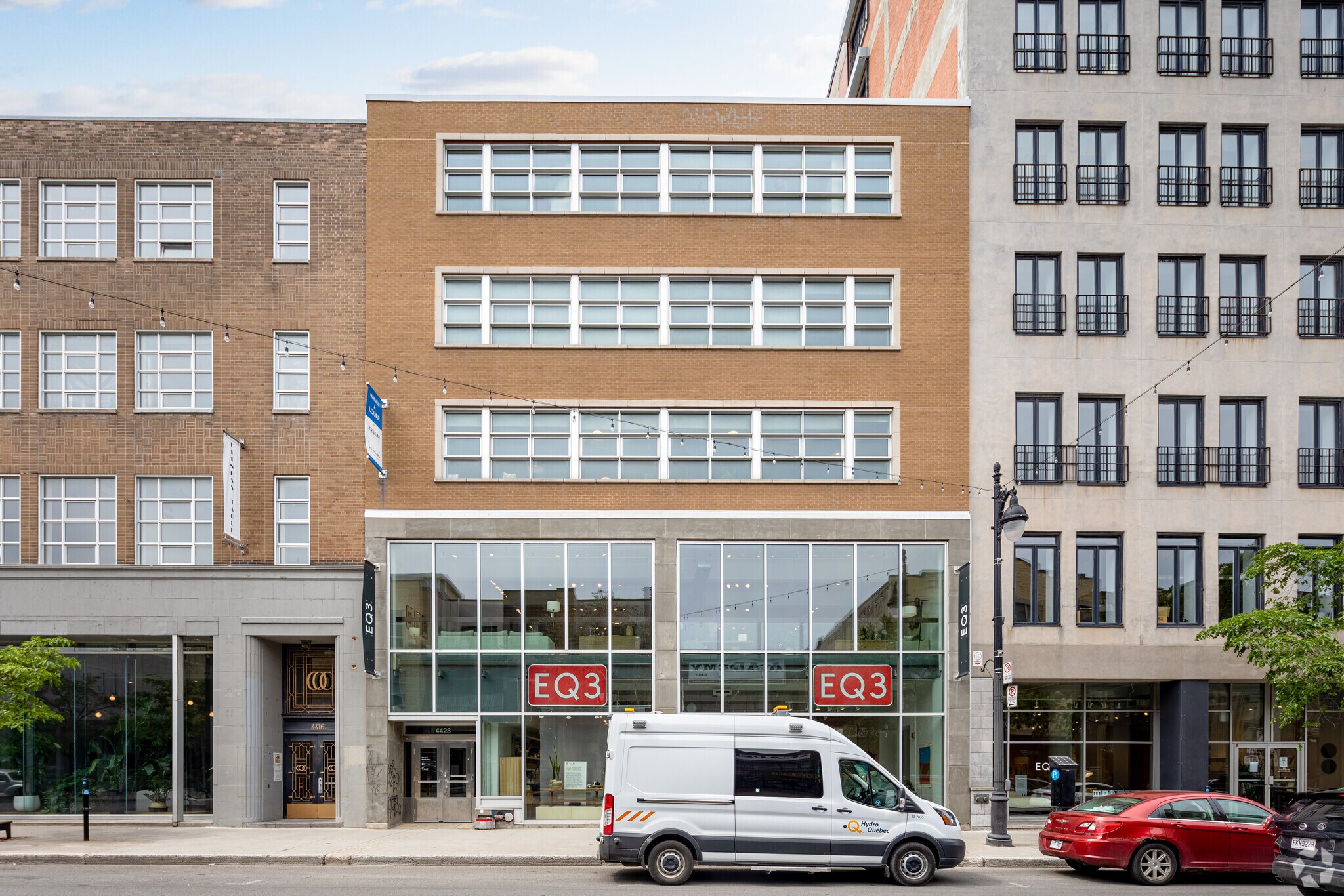4428-4434 Boul Saint-Laurent, Montréal, QC à louer Photo du bâtiment- Image 1 de 4