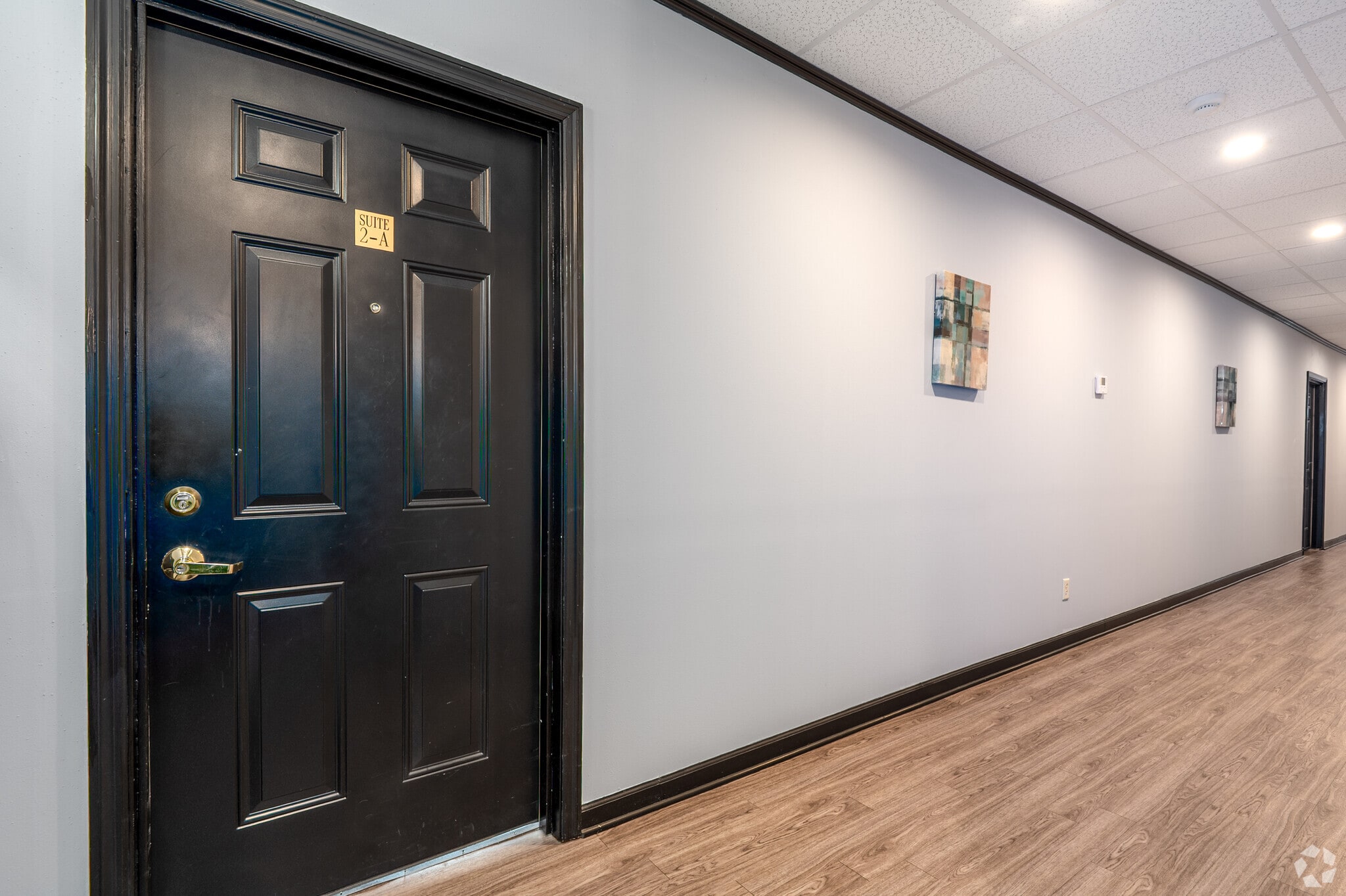 10144 N Port Washington Rd, Mequon, WI for lease Interior Photo- Image 1 of 4