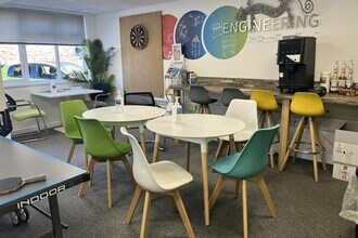 3 Mayflower Clos, Eastleigh for lease Interior Photo- Image 2 of 13