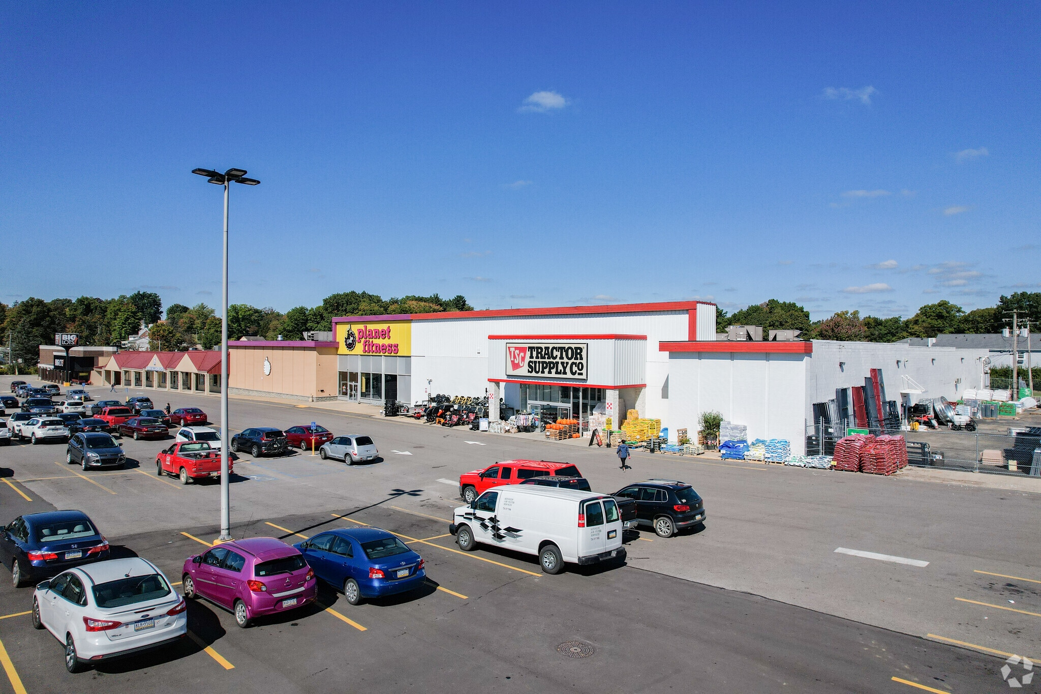 104-190 Alameda Plz, Butler, PA for lease Primary Photo- Image 1 of 8