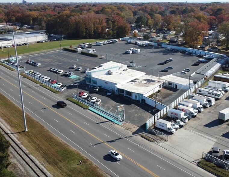 1725 W Pembroke Ave, Hampton, VA à vendre - Photo du bâtiment - Image 2 de 2