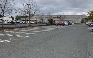 Plus de détails pour 1 Dan Fox Dr, Pittsfield, MA - Commerce de détail à louer