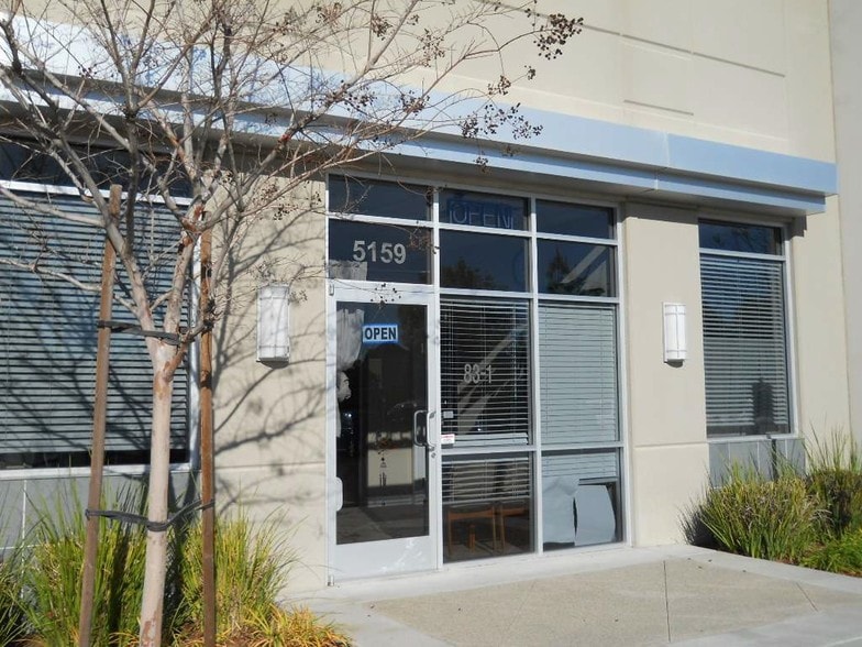 5159 Lone Tree Way, Antioch, CA à vendre - Photo du bâtiment - Image 2 de 21
