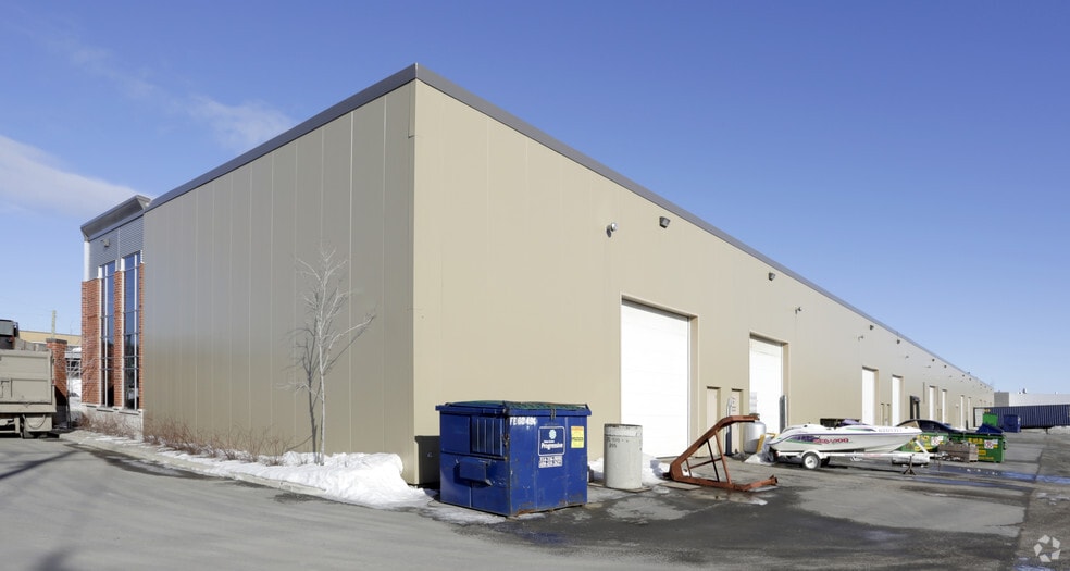 1327-1347 Rue Nationale, Terrebonne, QC à louer - Photo du bâtiment - Image 2 de 3