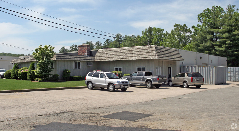 15 Lark Industrial Pky, Greenville, RI à vendre - Photo principale - Image 1 de 1