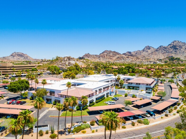 7600 N 16th St, Phoenix, AZ à louer - Photo du bâtiment - Image 2 de 5