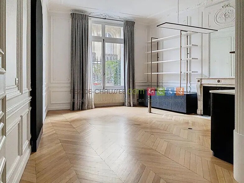 Immeuble residentiel dans Paris à vendre - Photo intérieure - Image 2 de 18