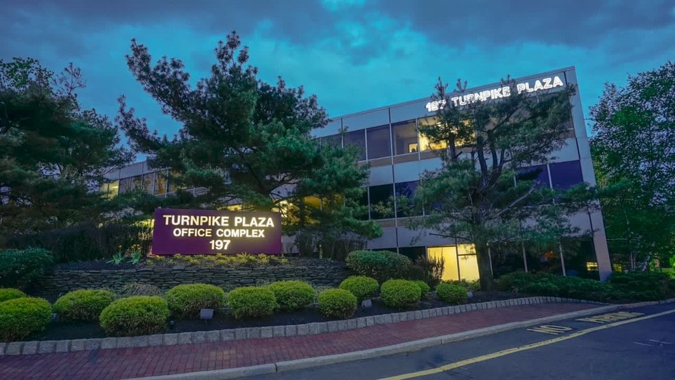 197 State Route 18, East Brunswick, NJ for lease - Commercial Listing Video - Image 2 of 15