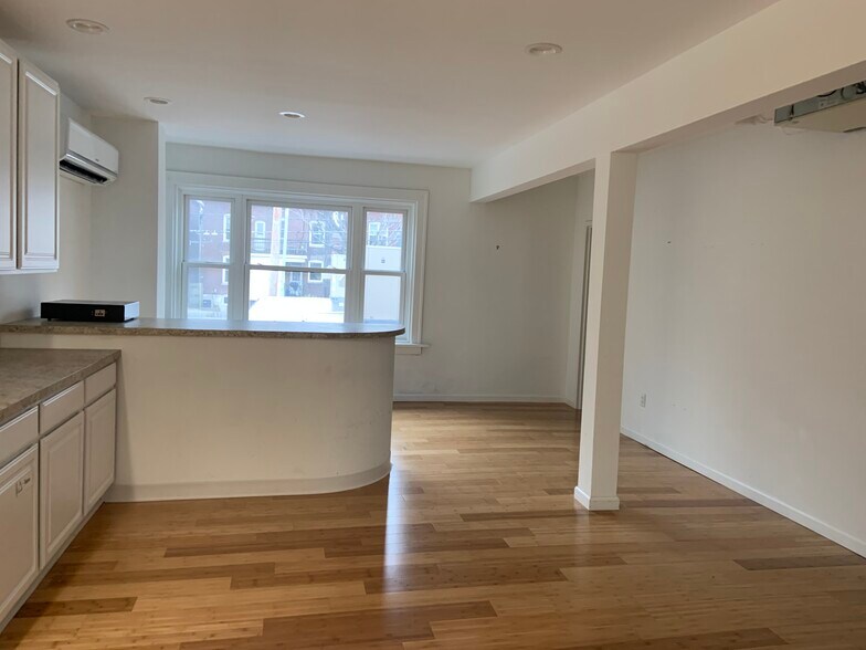 6170 Delmar Blvd, Saint Louis, MO à louer - Photo intérieure - Image 3 de 4