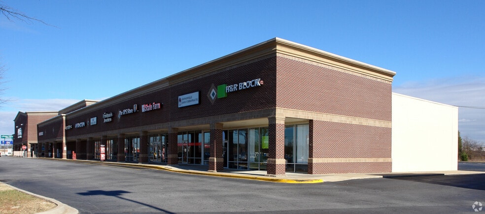 655 Fairview Rd, Simpsonville, SC for lease - Building Photo - Image 2 of 9