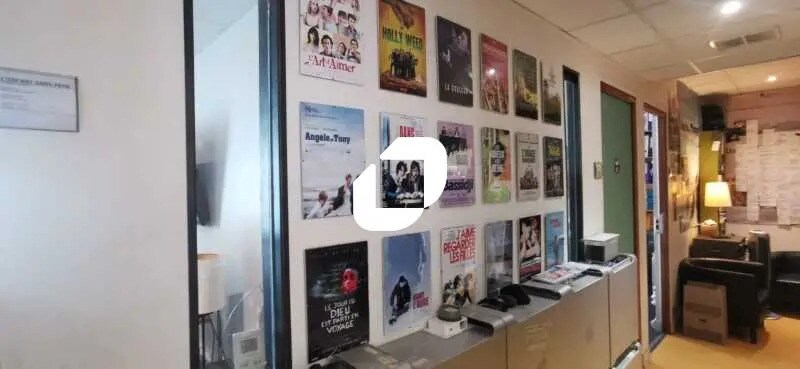 Retail in Paris for lease - Interior Photo - Image 3 of 8