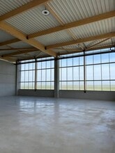Flex in Tremblay-en-France for lease Building Photo- Image 2 of 4