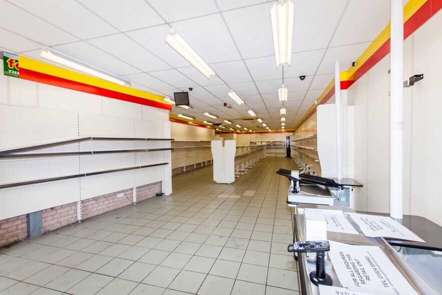 Market Place, Bolsover à louer - Photo du bâtiment - Image 2 de 3