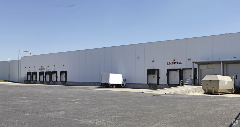 5742 Harold Gatty Dr, Salt Lake City, UT for lease - Building Photo - Image 3 of 15