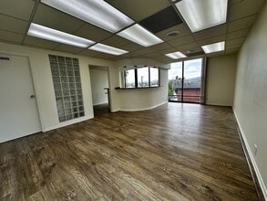 200 N Ash St, Escondido, CA for lease Interior Photo- Image 2 of 11