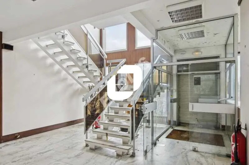 Bureau dans La Courneuve à louer - Photo intérieure - Image 2 de 14