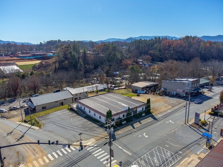 189 E Palmer St, Franklin, NC for sale - Aerial - Image 2 of 6