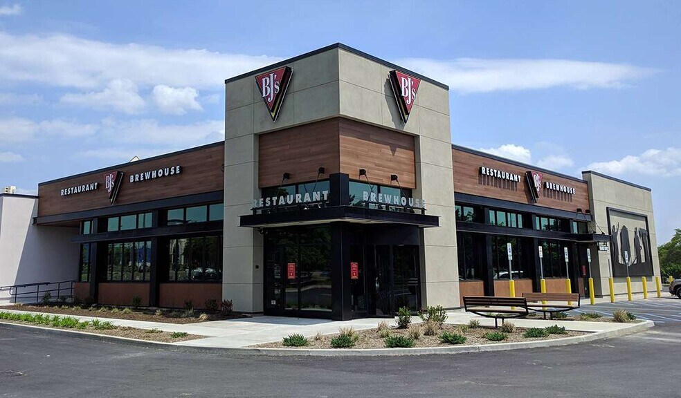 131 Colonie Ctr, Albany, NY à louer - Photo du bâtiment - Image 2 de 7