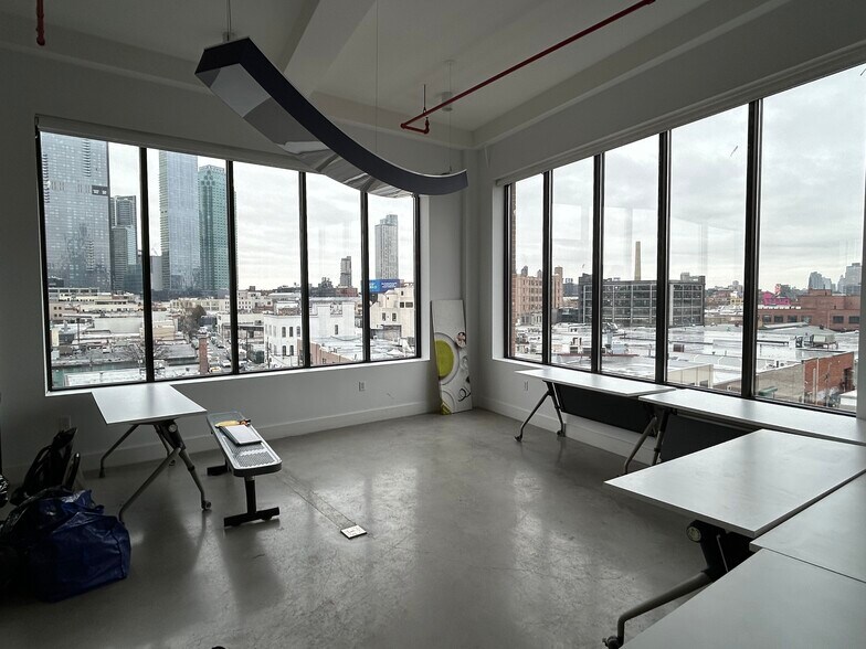 4310 9th St, Long Island City, NY à louer - Photo du bâtiment - Image 1 de 7