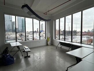 Plus de détails pour 4310 9th St, Long Island City, NY - Bureau à louer