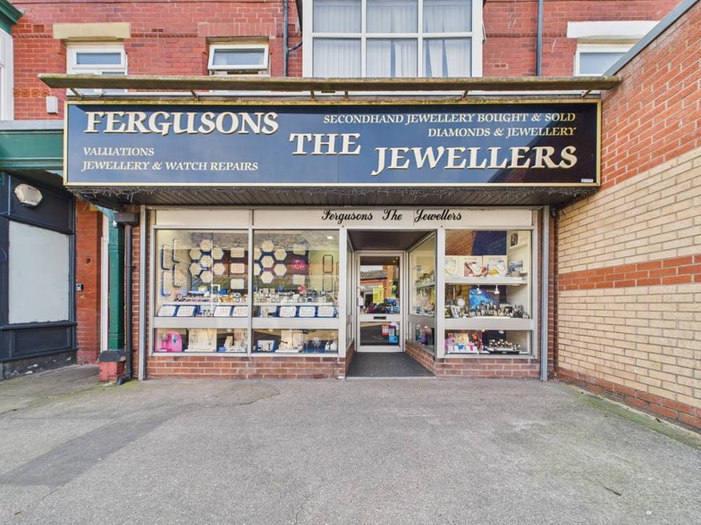 38-44 Victoria Rd W, Thornton Cleveleys for lease - Building Photo - Image 1 of 1