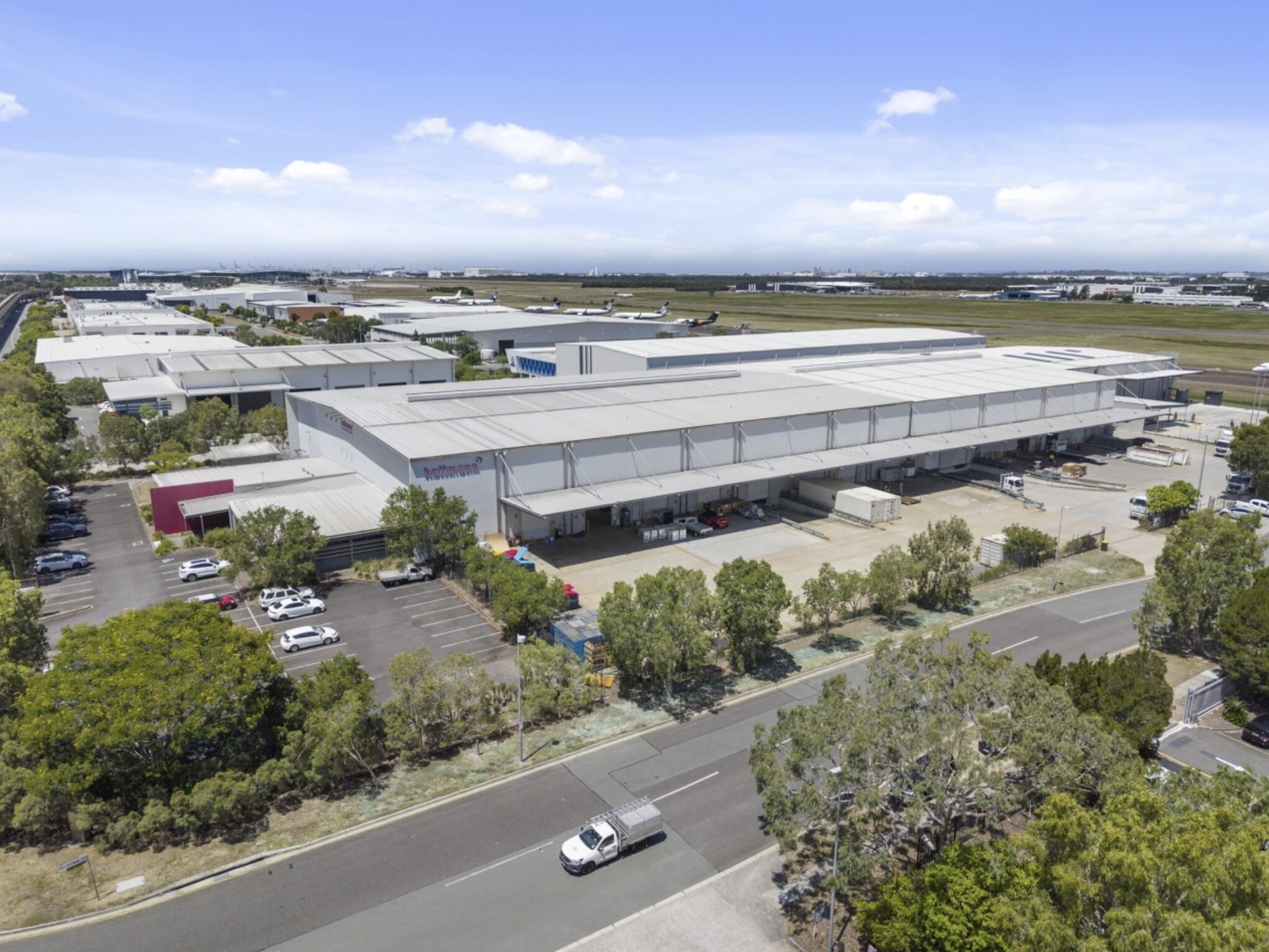 45-47 Qantas Dr, Brisbane Airport à louer Photo du bâtiment- Image 1 de 5
