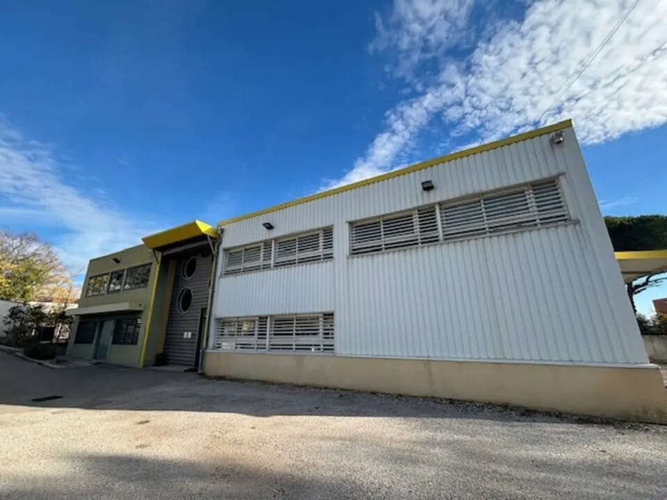 Bureau dans Nîmes à louer Photo du bâtiment- Image 1 de 8