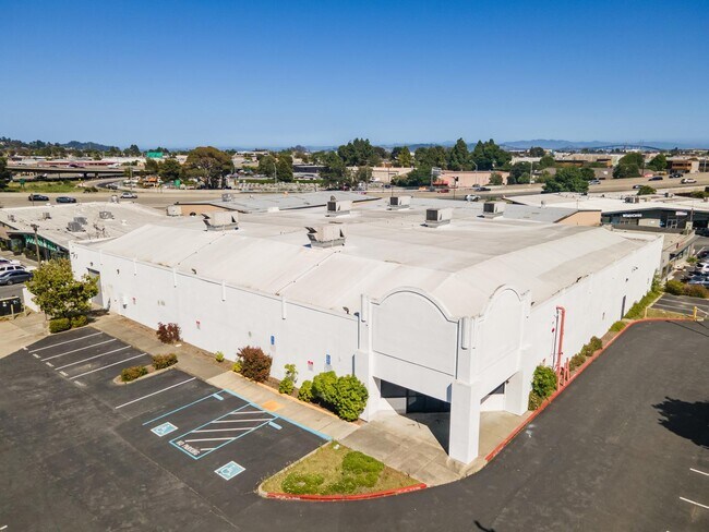 Plus de détails pour 869 W Francisco Blvd, San Rafael, CA - Commerce de détail à louer