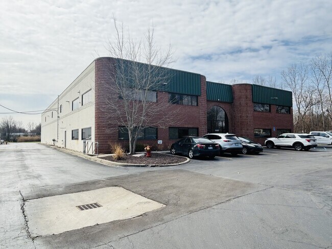 Plus de détails pour 30881 Beverly Rd, Romulus, MI - Industriel à louer