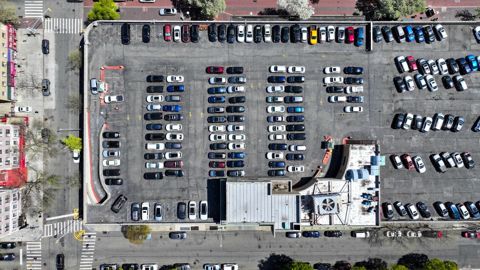 89-02 165th St, Jamaica, NY for sale - Building Photo - Image 3 of 4